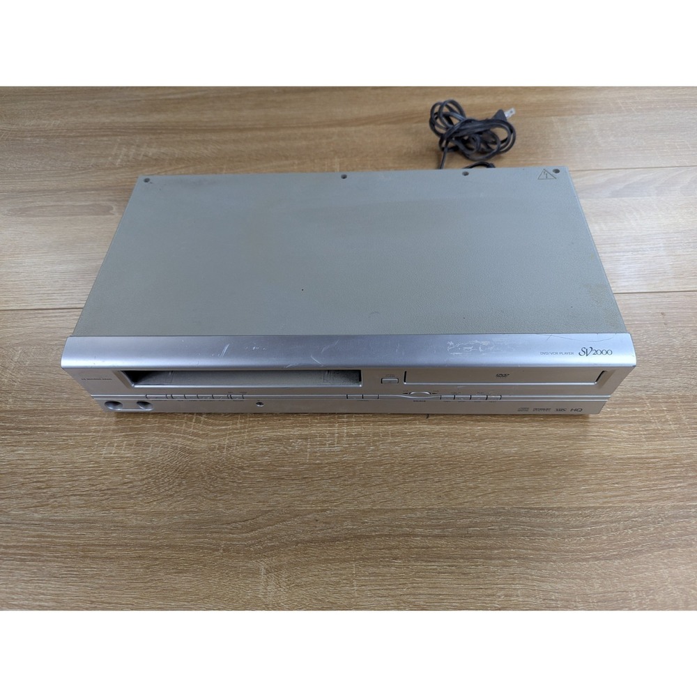 Funai SV2000 WV805 4Head VCR VHS, DVD Player Combo *UNTESTED FOR PARTS*